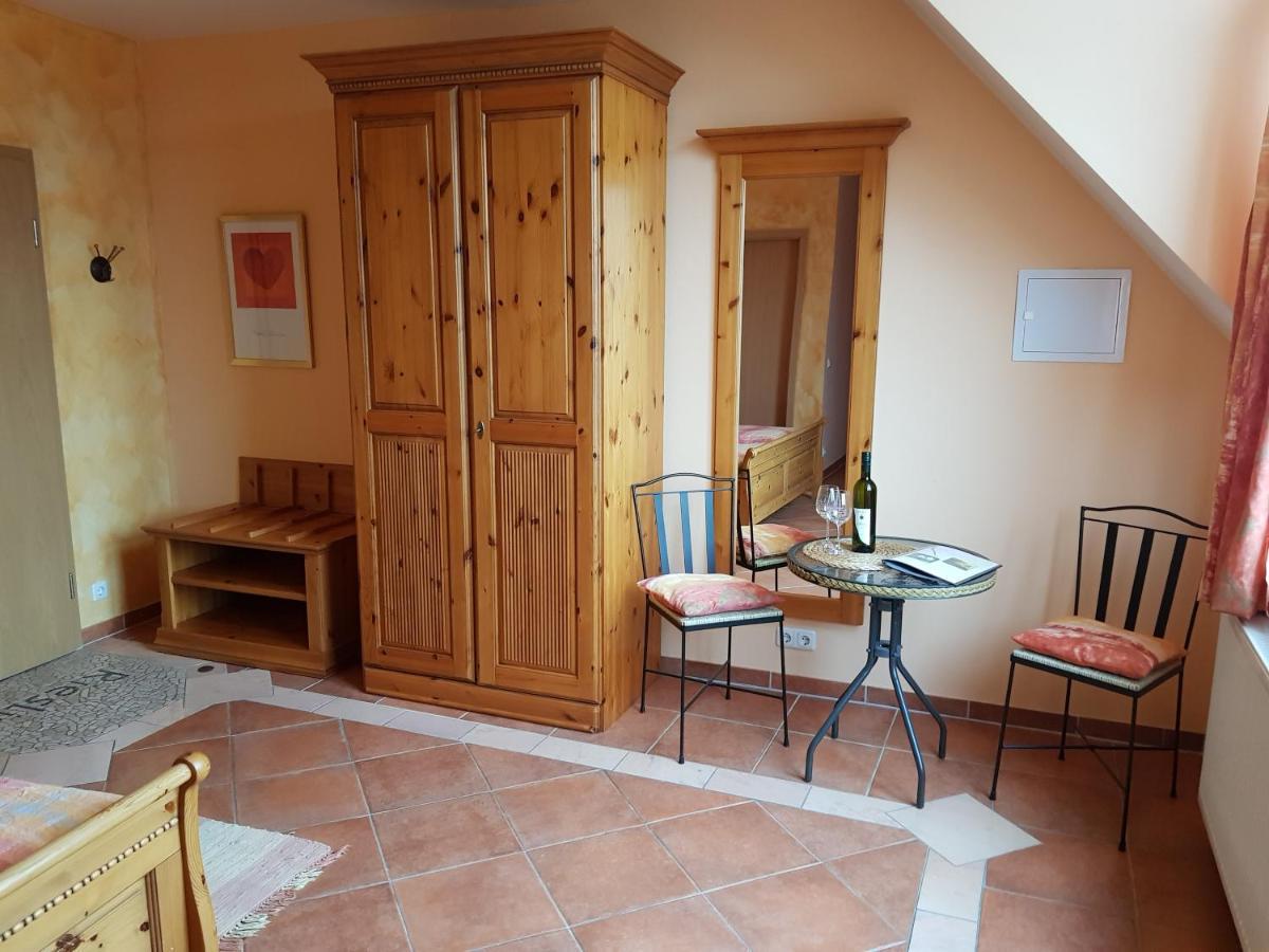 Weingut Und Gaestehaus Henrici Friesenheim is an Ortsgemeinde Esterno foto