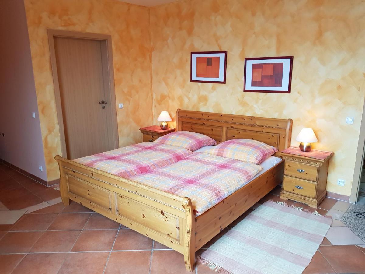 Weingut Und Gaestehaus Henrici Friesenheim is an Ortsgemeinde Esterno foto
